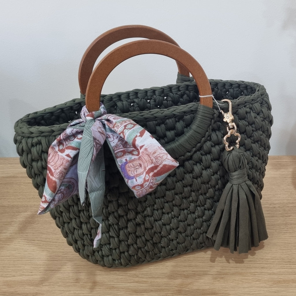 Coastal Loops – Handmade Crochet Wooden Handle Bag
