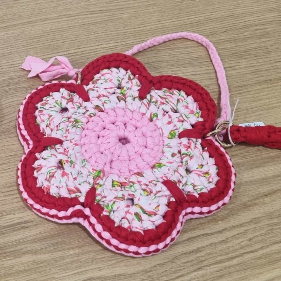 Coastal Loops – Handmade Crochet Flower Accessory (Red & Blossom)